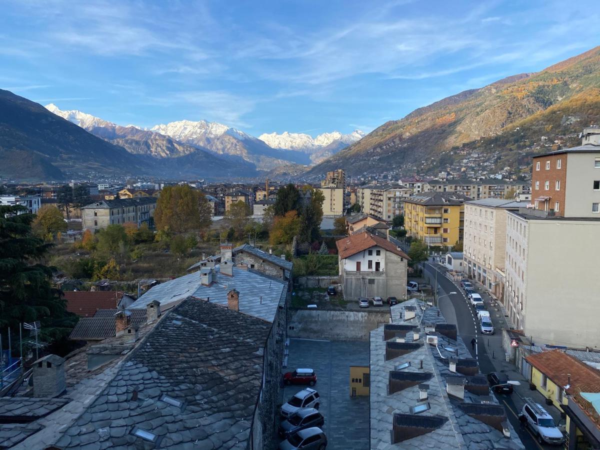 Mansarda Del Sole, Nel Cuore Di Aosta Ngoại thất bức ảnh