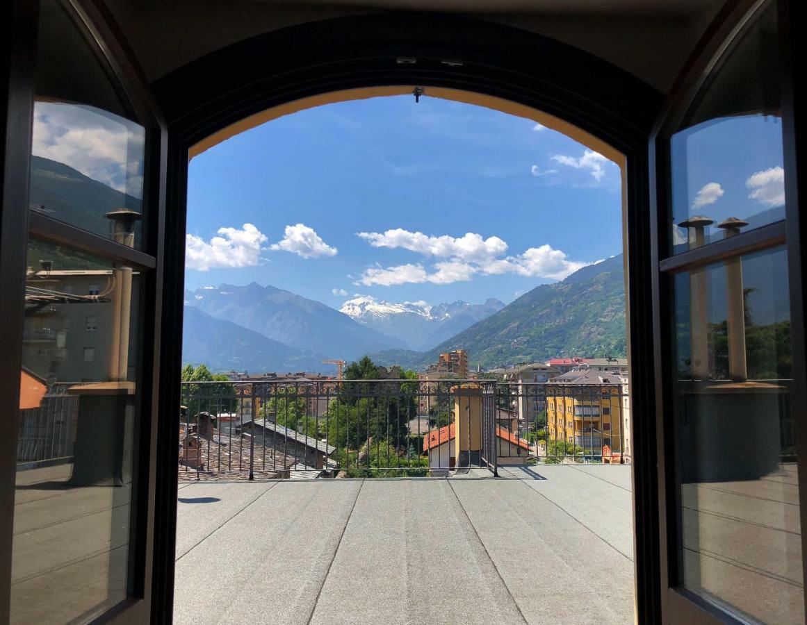 Mansarda Del Sole, Nel Cuore Di Aosta Ngoại thất bức ảnh
