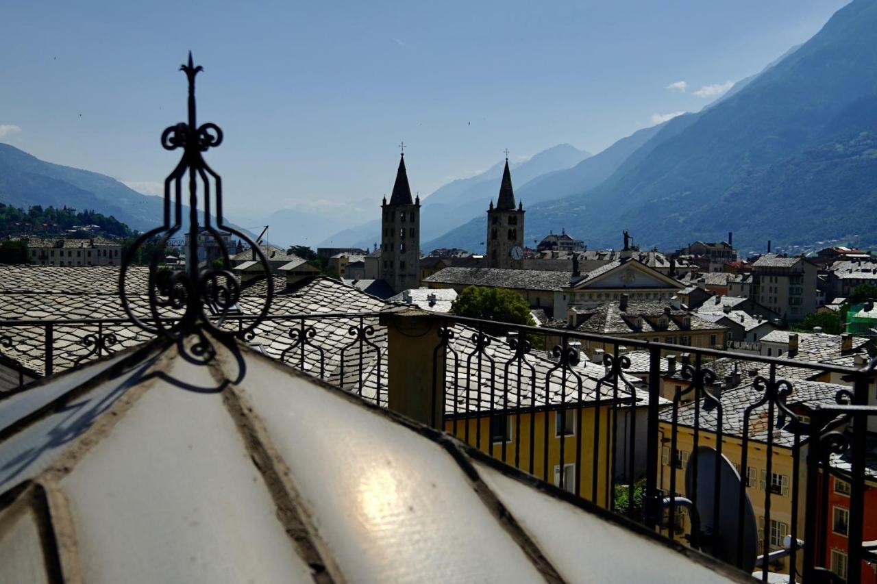 Mansarda Del Sole, Nel Cuore Di Aosta Ngoại thất bức ảnh